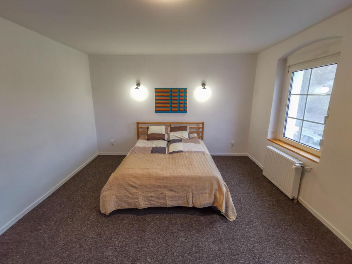 Apartment In Herrenhaus Gross Pinnow Buitenkant foto