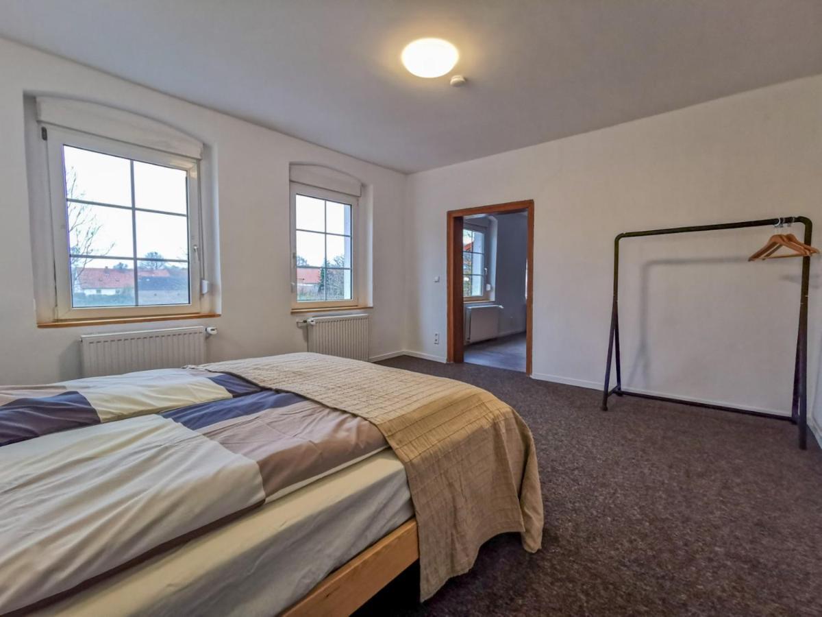 Apartment In Herrenhaus Gross Pinnow Buitenkant foto