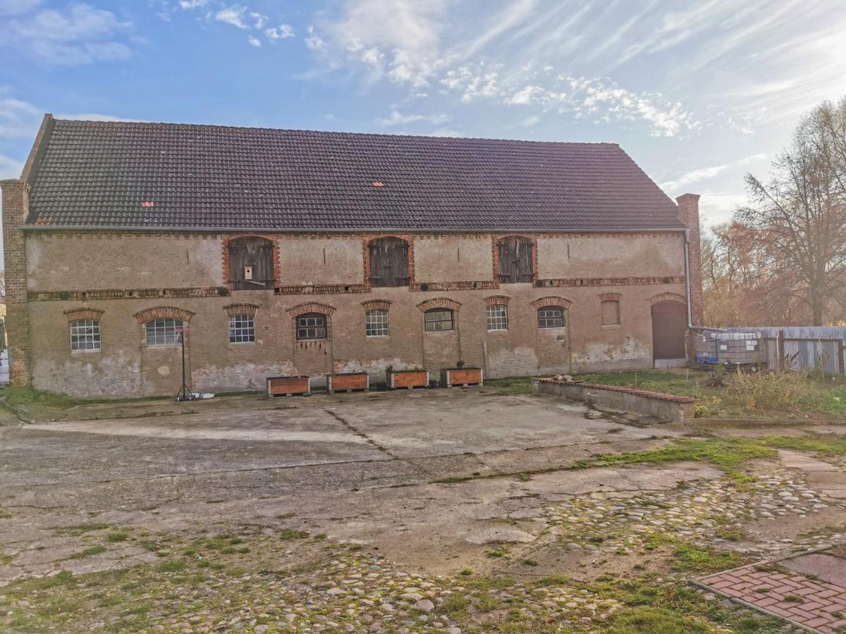 Apartment In Herrenhaus Gross Pinnow Buitenkant foto